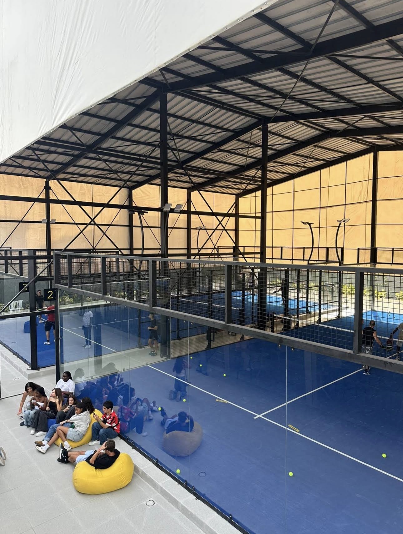 Monaliza Tennis Club seating